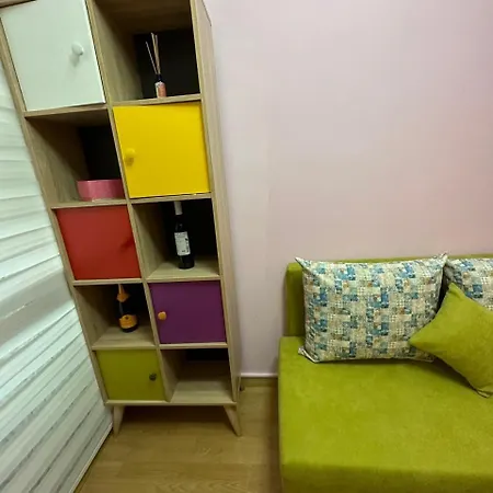 Maeva's Nest - Center דירה טיראנה